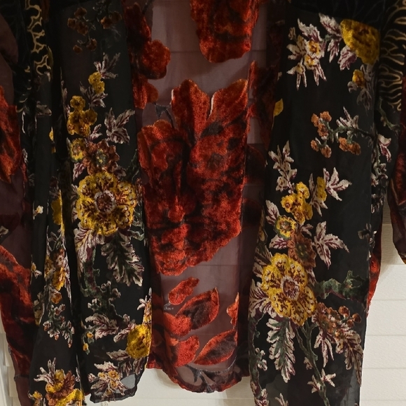 Paparazzi Red and Black Oversized Tunic - Picture 8 of 15